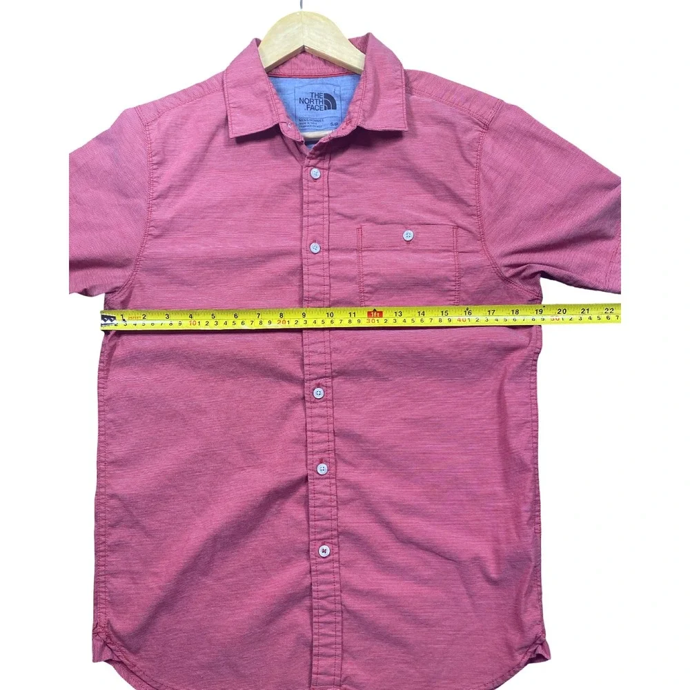 The North Face Mens Red Short Sleeve Button Down Shirt Size Small Outdoor Casual